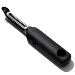 OXO - Good Grips Serrated Peeler